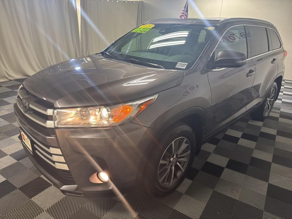 used 2019 Toyota Highlander car, priced at $24,895