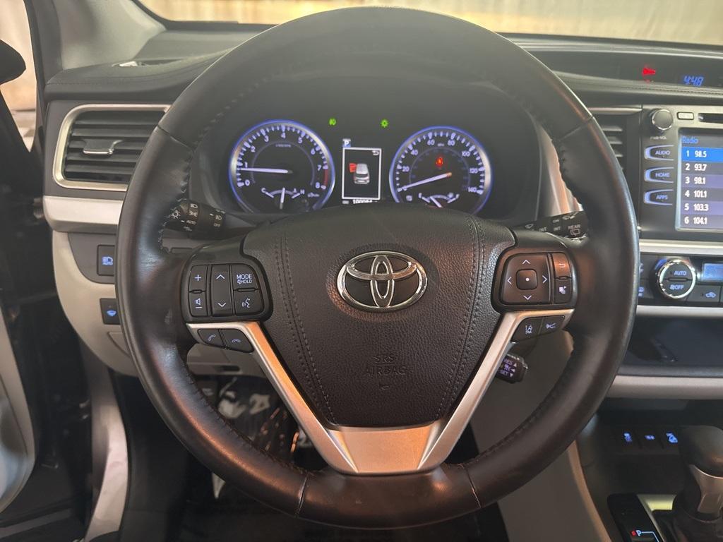 used 2019 Toyota Highlander car, priced at $24,895