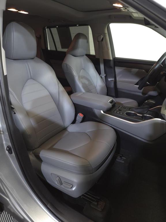 used 2023 Toyota Highlander car, priced at $39,855