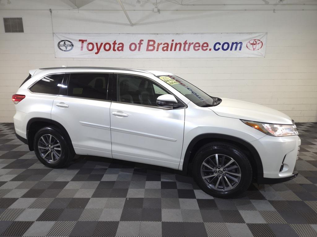 used 2017 Toyota Highlander car, priced at $25,600