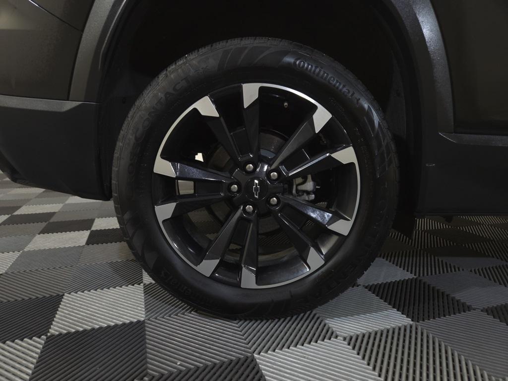 used 2025 Chevrolet Equinox car, priced at $31,595