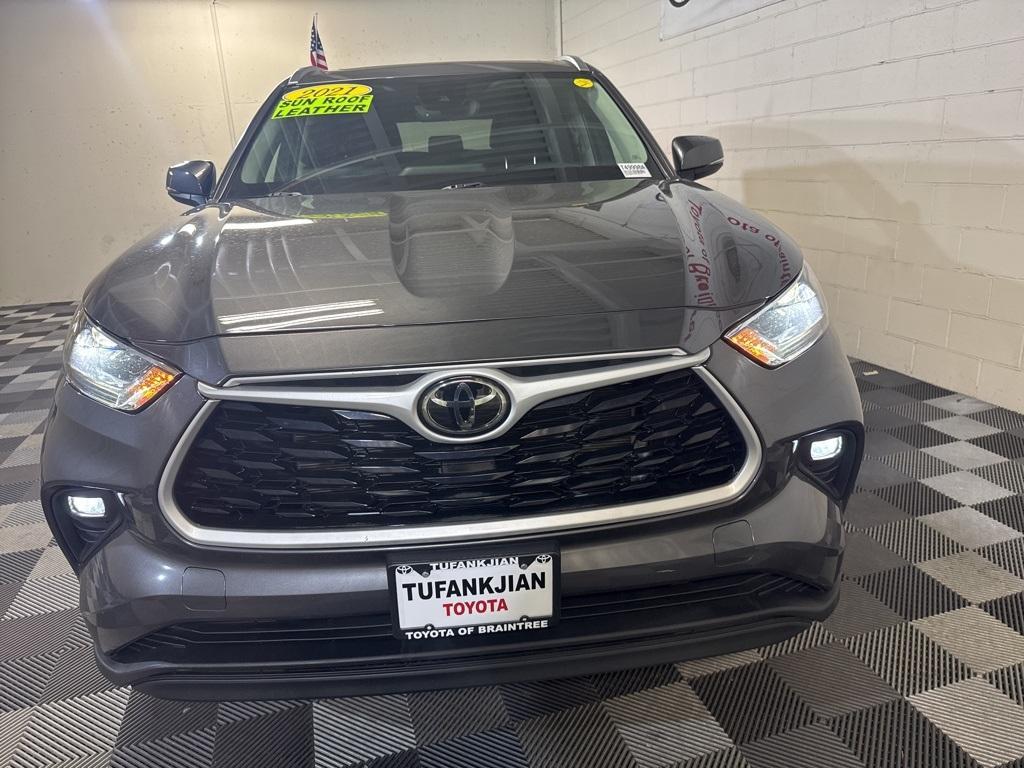 used 2021 Toyota Highlander car, priced at $33,875