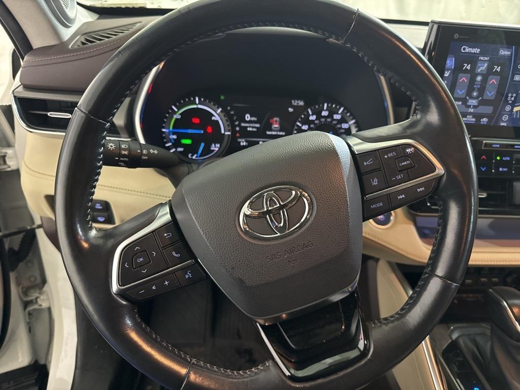 used 2021 Toyota Highlander Hybrid car, priced at $41,400