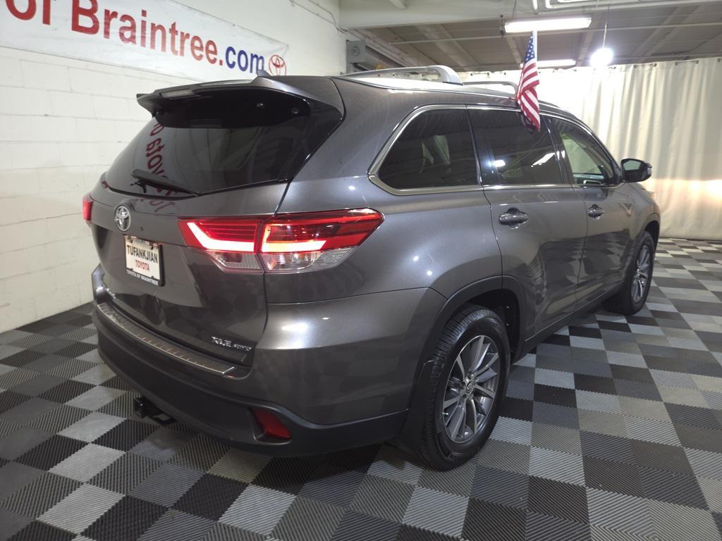 used 2019 Toyota Highlander car, priced at $29,400