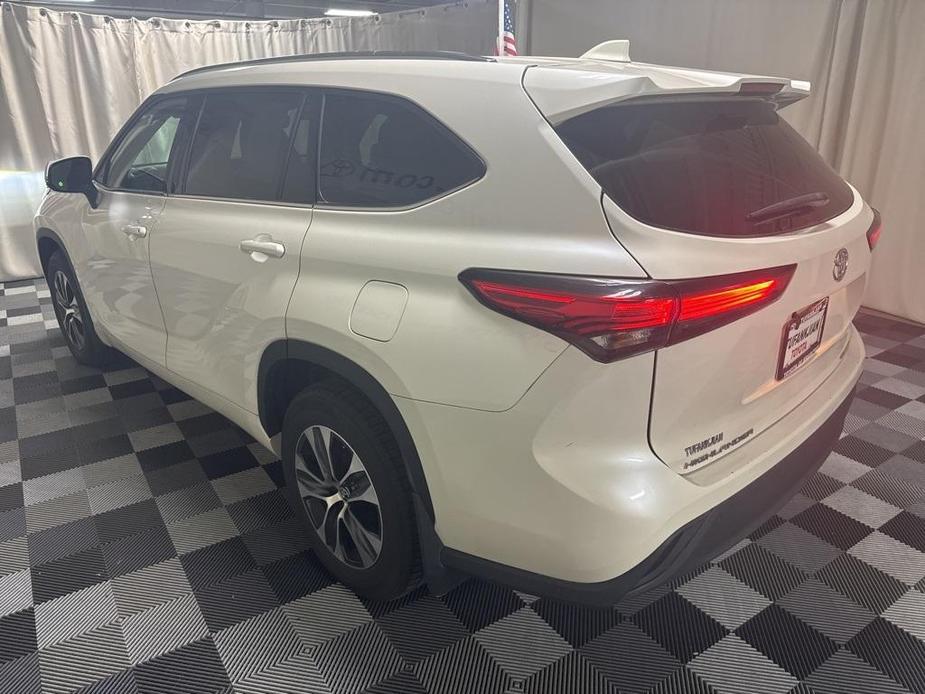 used 2021 Toyota Highlander car, priced at $34,955