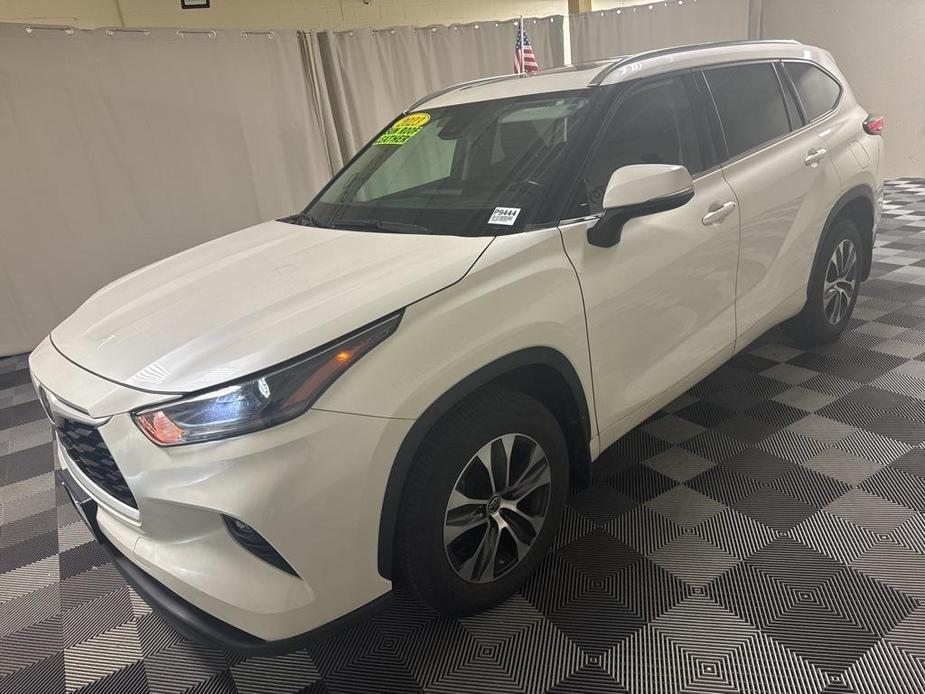 used 2021 Toyota Highlander car, priced at $34,955