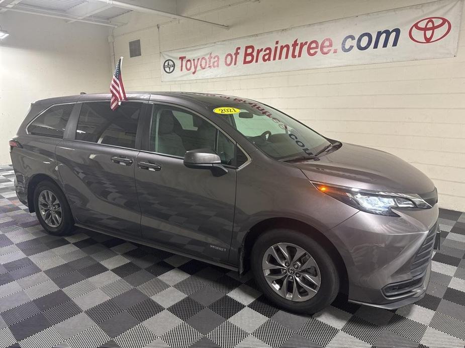 used 2021 Toyota Sienna car, priced at $36,900