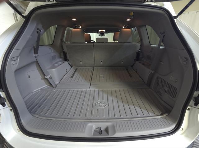 used 2019 Toyota Highlander car, priced at $26,250