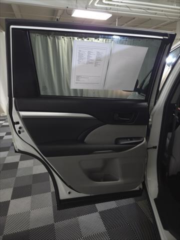 used 2019 Toyota Highlander car, priced at $26,250