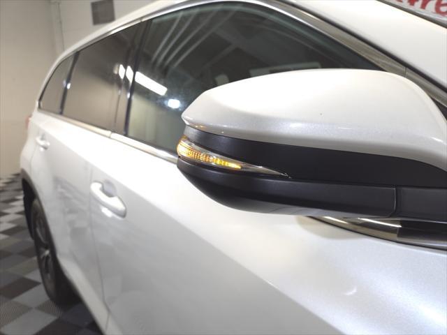 used 2019 Toyota Highlander car, priced at $26,250