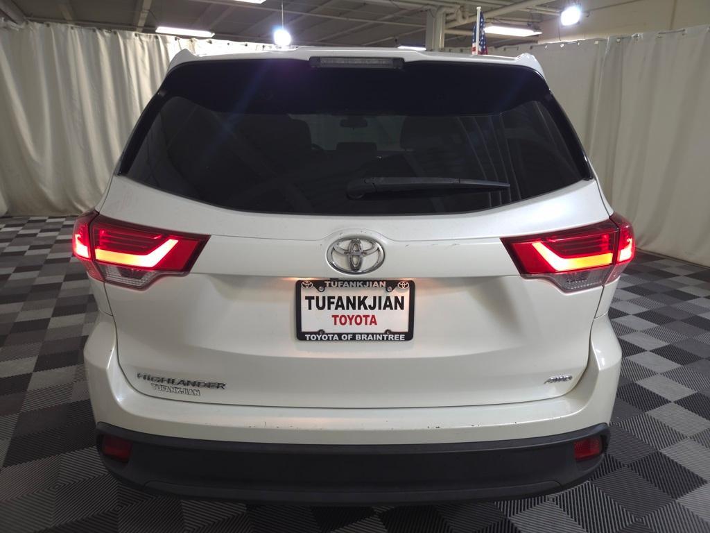 used 2019 Toyota Highlander car, priced at $26,250