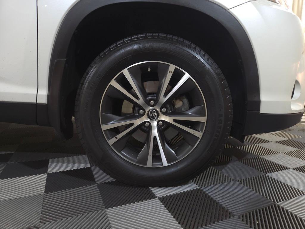 used 2019 Toyota Highlander car, priced at $26,250