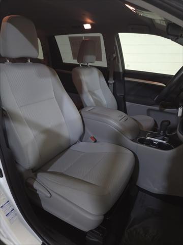 used 2019 Toyota Highlander car, priced at $26,250