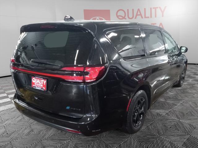 used 2023 Chrysler Pacifica Hybrid car, priced at $39,901