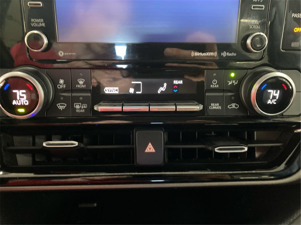 used 2022 Toyota Highlander car, priced at $32,953