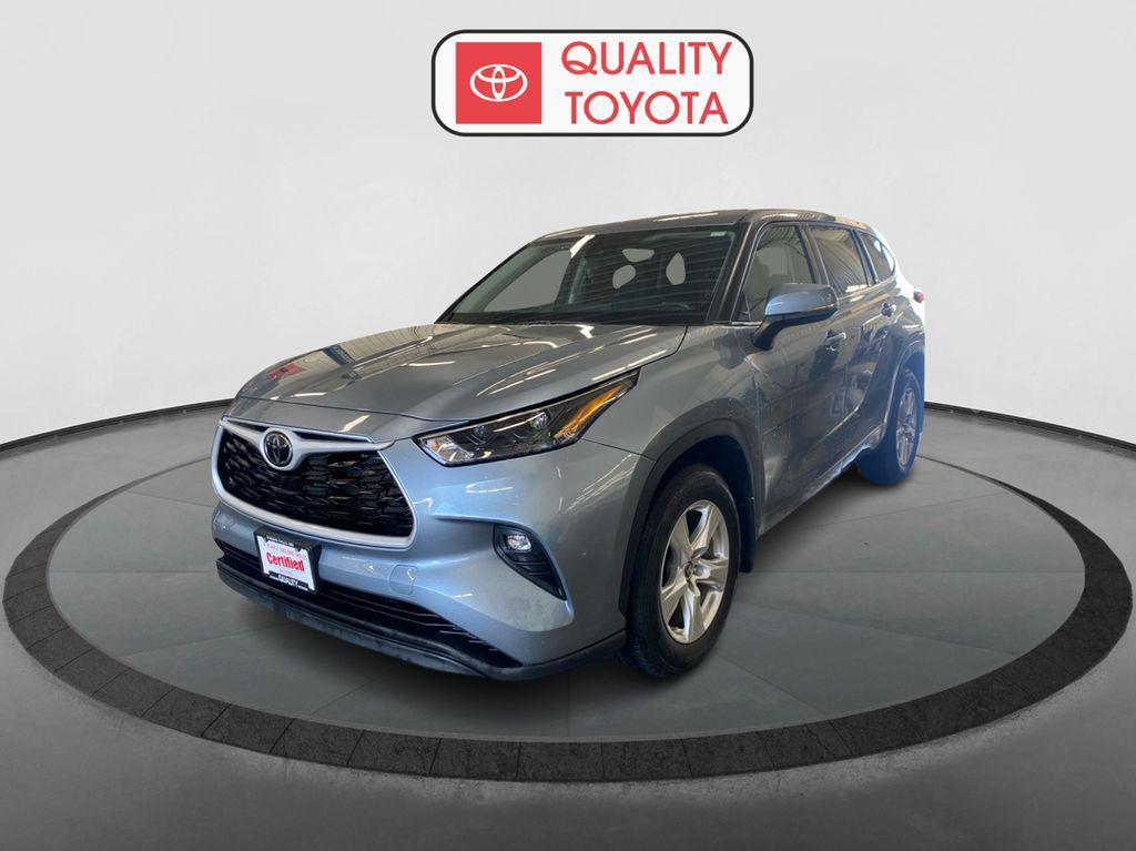 used 2022 Toyota Highlander car, priced at $29,956