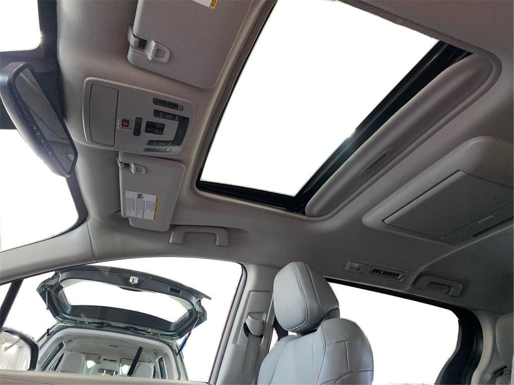 used 2022 Toyota Sienna car, priced at $36,469