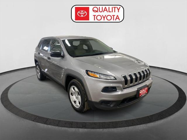 used 2016 Jeep Cherokee car, priced at $15,657