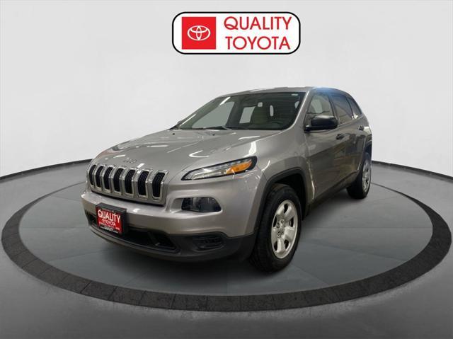 used 2016 Jeep Cherokee car, priced at $15,657