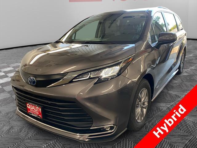 used 2021 Toyota Sienna car, priced at $40,922