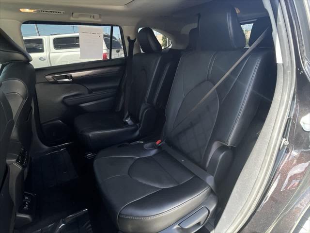 used 2021 Toyota Highlander Hybrid car, priced at $40,468