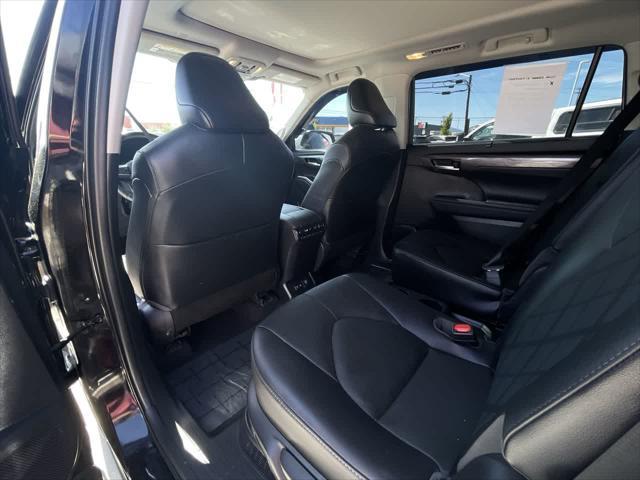 used 2021 Toyota Highlander Hybrid car, priced at $40,468