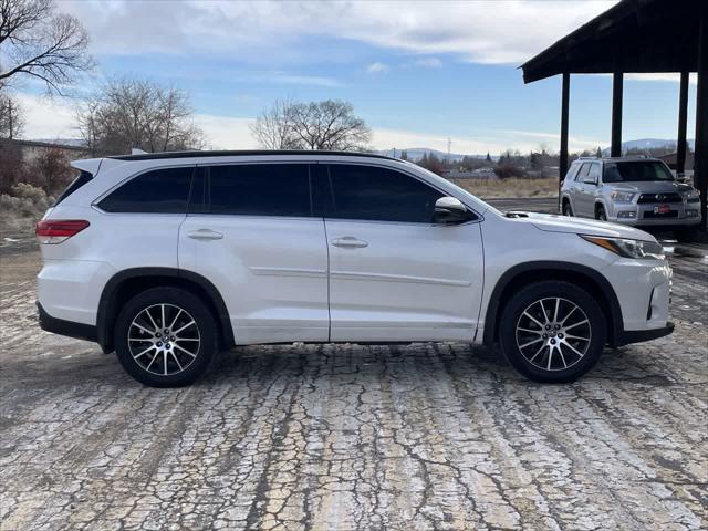 used 2018 Toyota Highlander car, priced at $28,977