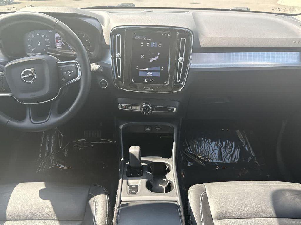 used 2022 Volvo XC40 car, priced at $24,391