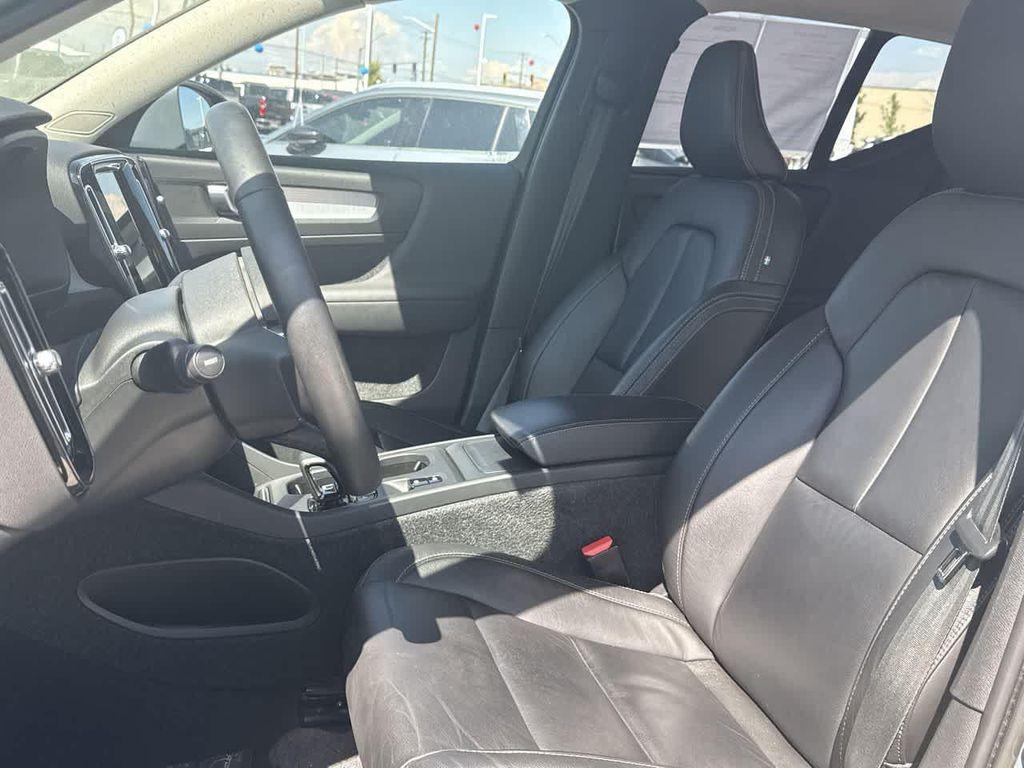 used 2022 Volvo XC40 car, priced at $24,391