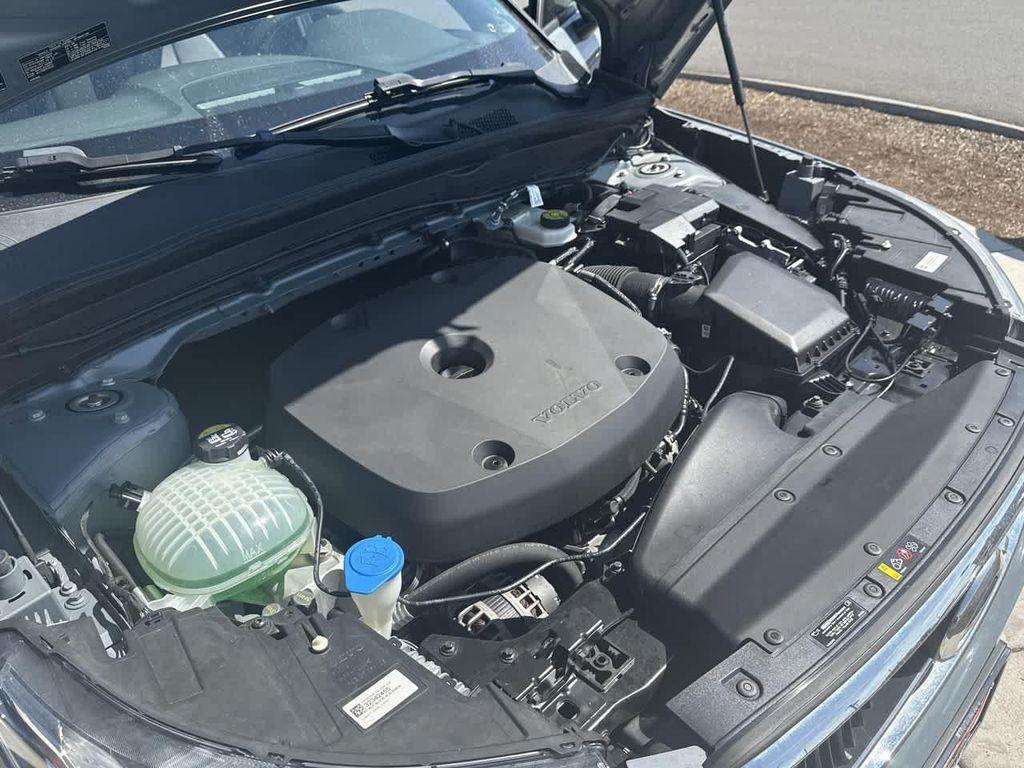 used 2022 Volvo XC40 car, priced at $24,391
