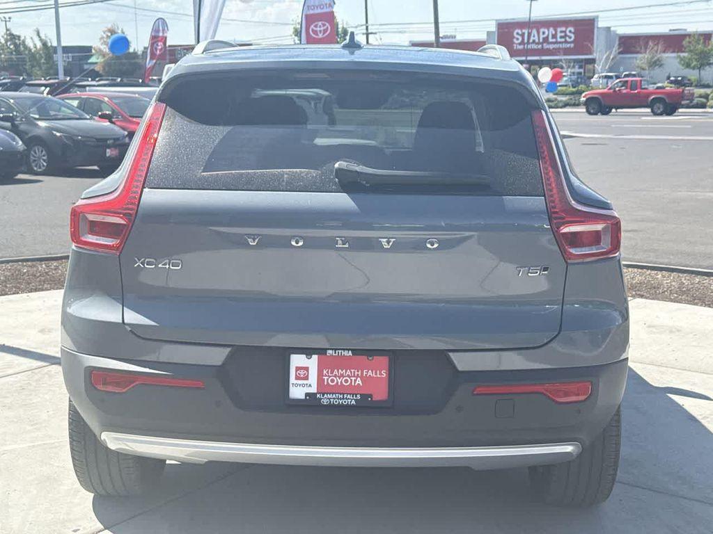 used 2022 Volvo XC40 car, priced at $24,391