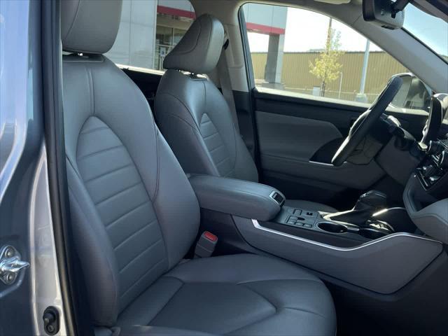 used 2023 Toyota Highlander car, priced at $42,123