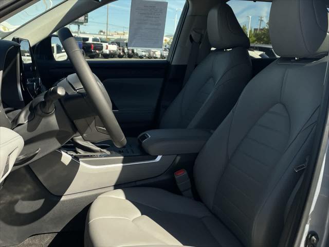 used 2023 Toyota Highlander car, priced at $42,123