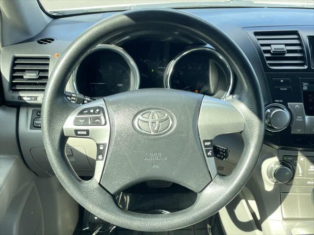 used 2012 Toyota Highlander Hybrid car, priced at $12,263