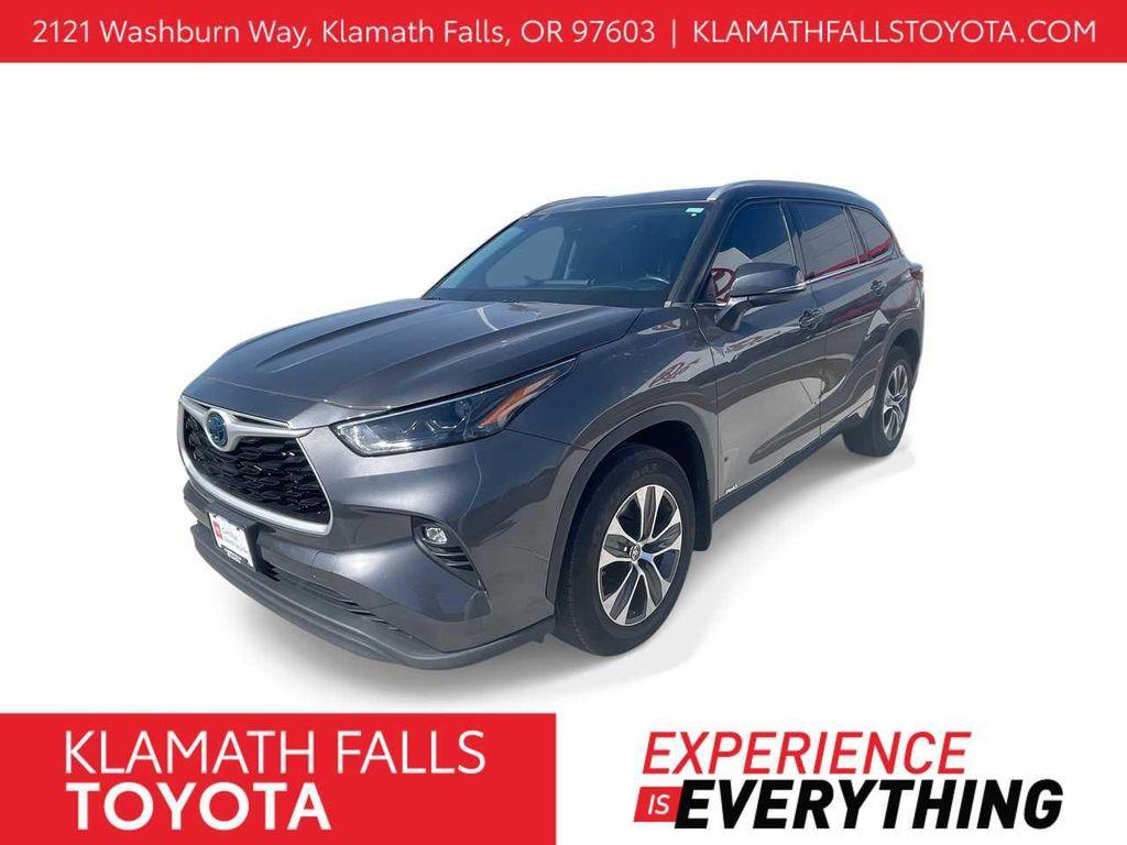 used 2022 Toyota Highlander Hybrid car, priced at $36,032