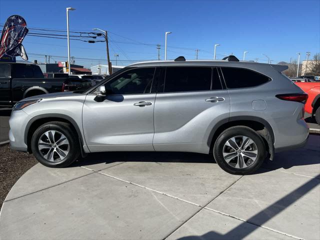 used 2022 Toyota Highlander car, priced at $39,499