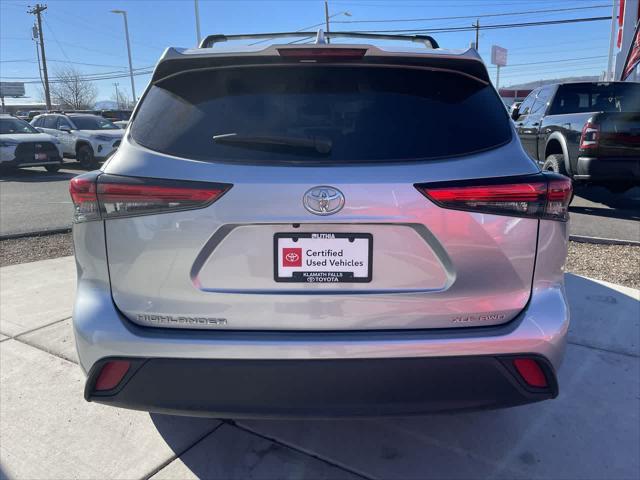 used 2022 Toyota Highlander car, priced at $39,499