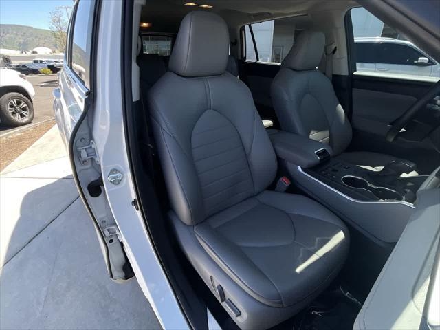 used 2023 Toyota Highlander car, priced at $39,956