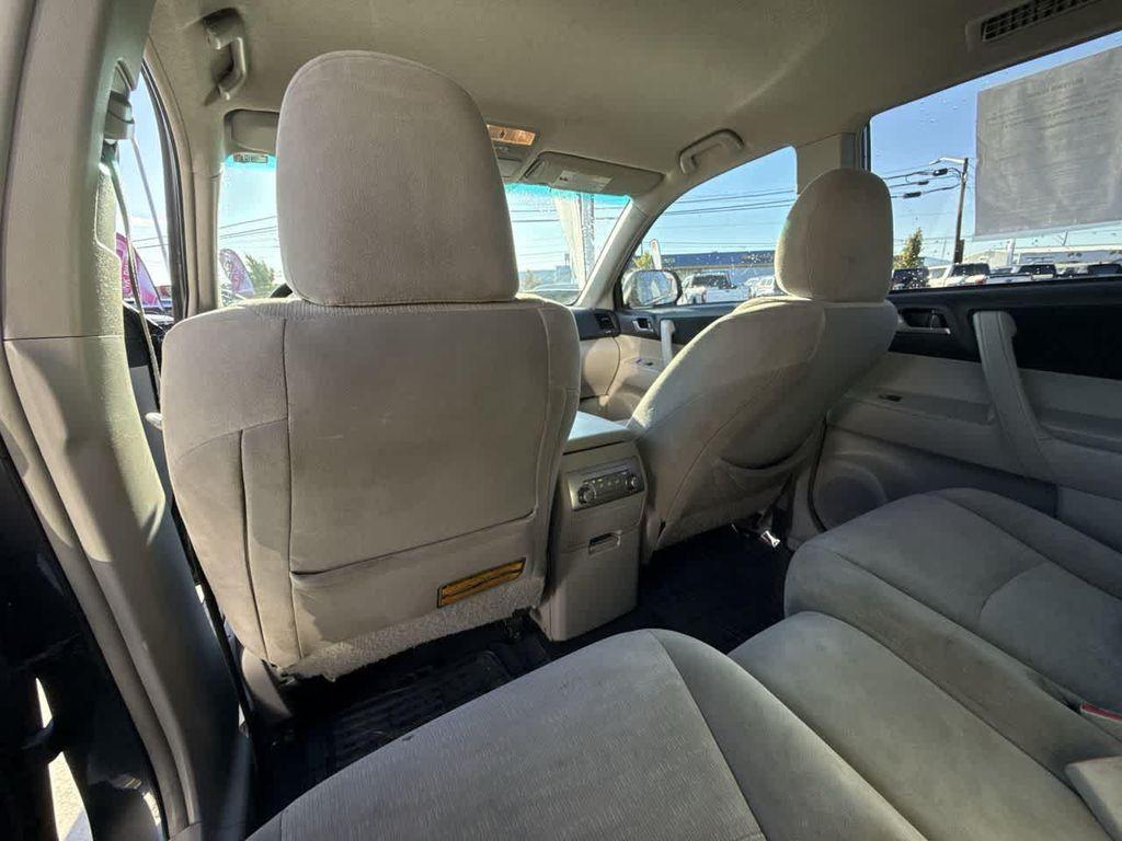 used 2012 Toyota Highlander car, priced at $13,130