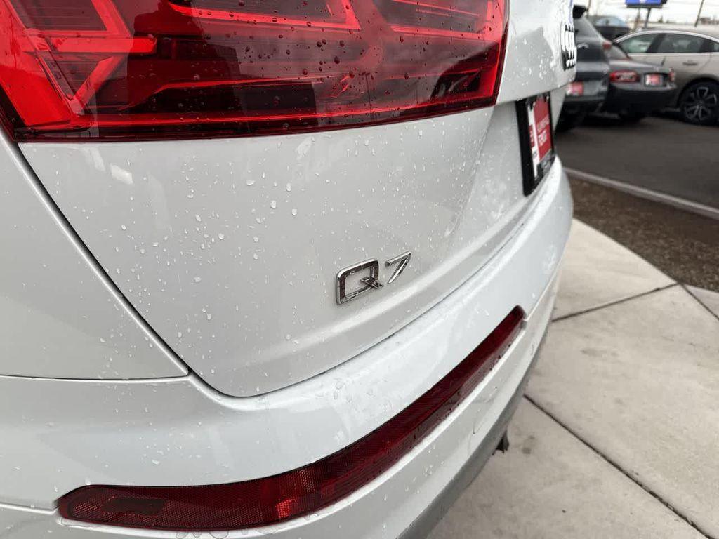 used 2018 Audi Q7 car, priced at $19,795