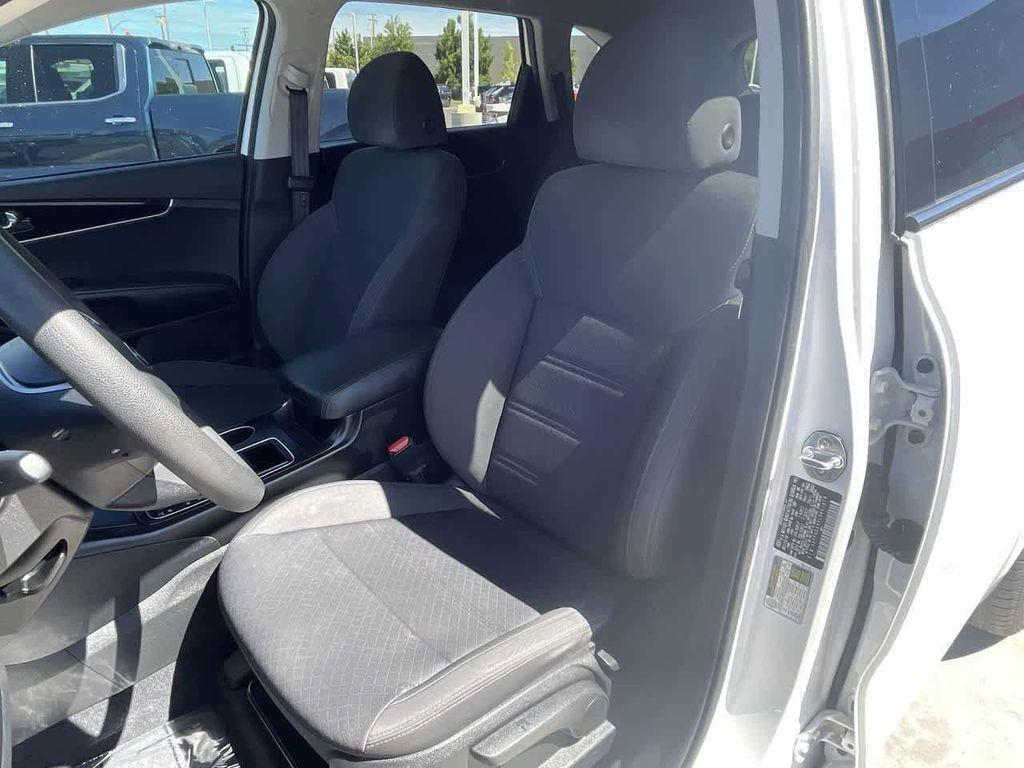 used 2020 Kia Sorento car, priced at $17,301