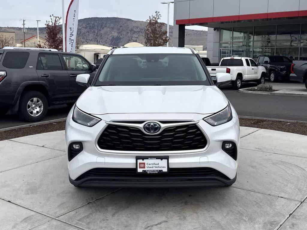 used 2022 Toyota Highlander Hybrid car, priced at $28,462