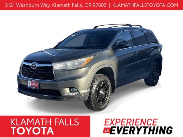 used 2015 Toyota Highlander car, priced at $19,899