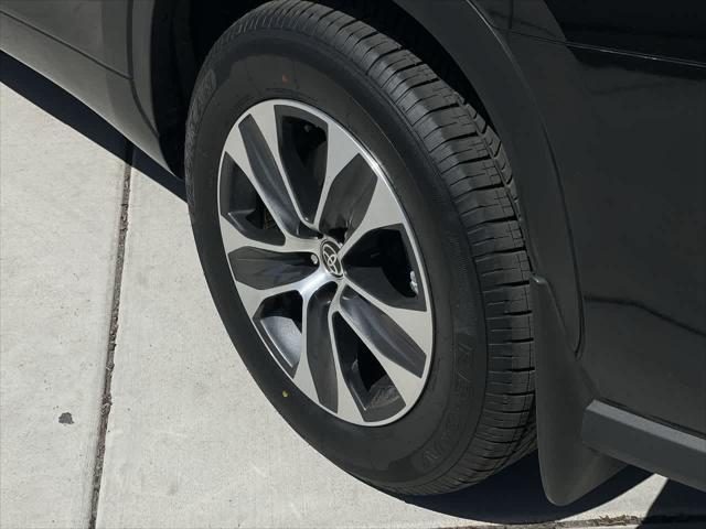 used 2024 Toyota Highlander car, priced at $41,507