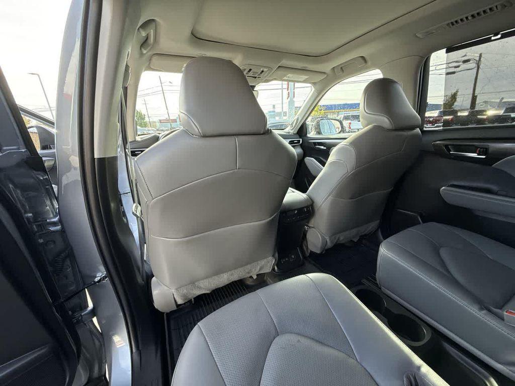 used 2023 Toyota Highlander car, priced at $44,857