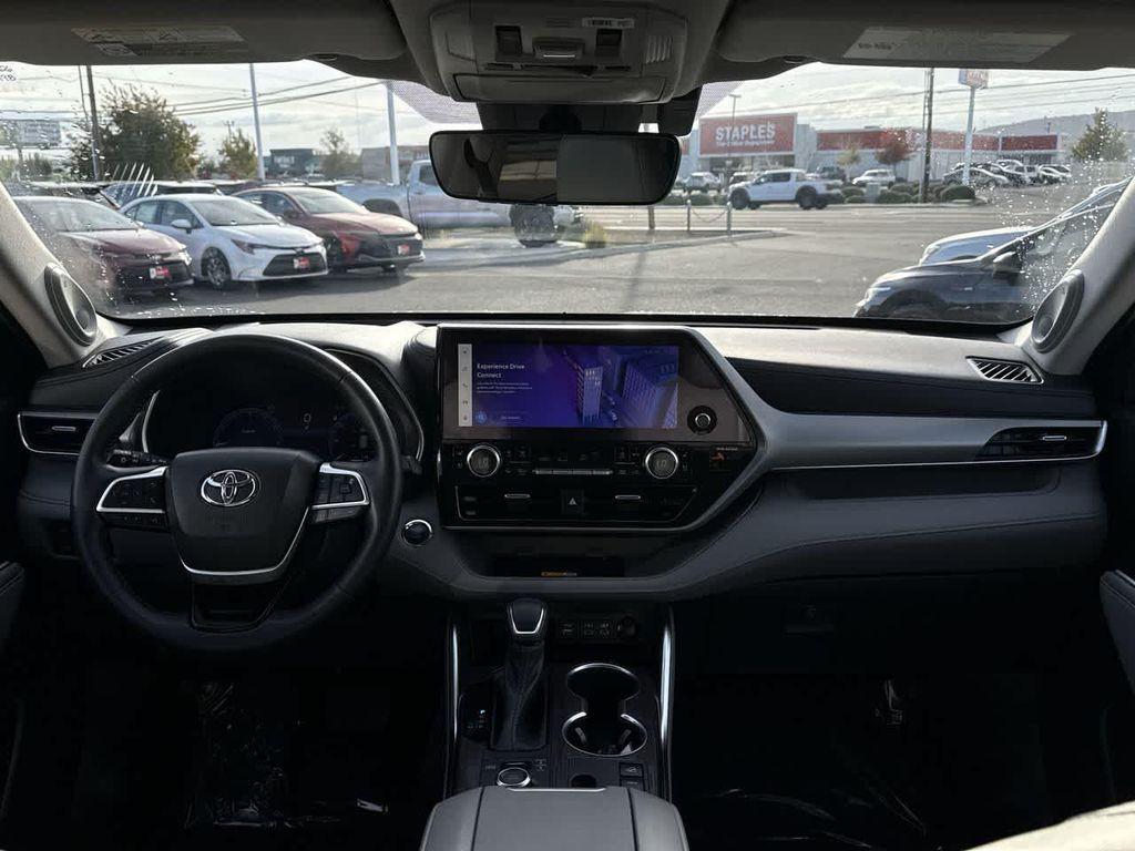 used 2023 Toyota Highlander car, priced at $44,857