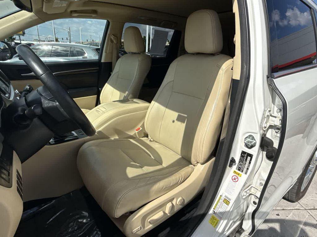 used 2015 Toyota Highlander Hybrid car, priced at $21,102