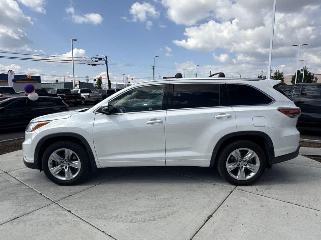 used 2015 Toyota Highlander Hybrid car, priced at $21,102