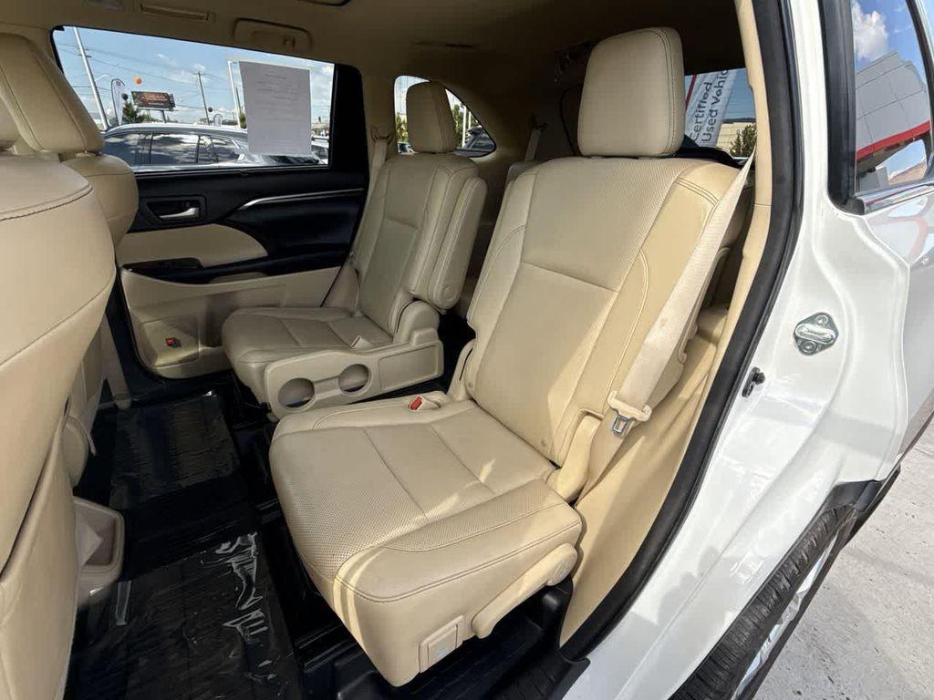 used 2015 Toyota Highlander Hybrid car, priced at $21,102