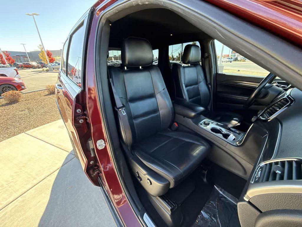 used 2019 Jeep Grand Cherokee car, priced at $13,861